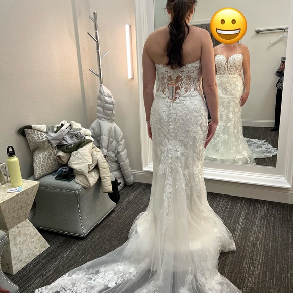 ALLURE A1212 Wedding dress NWT never been altered includes veil - Picture 7 of 14